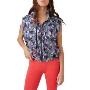 Free People Movement Vest XS Full Zip Pocket Floral Print‎ Hidden Hood NEW
